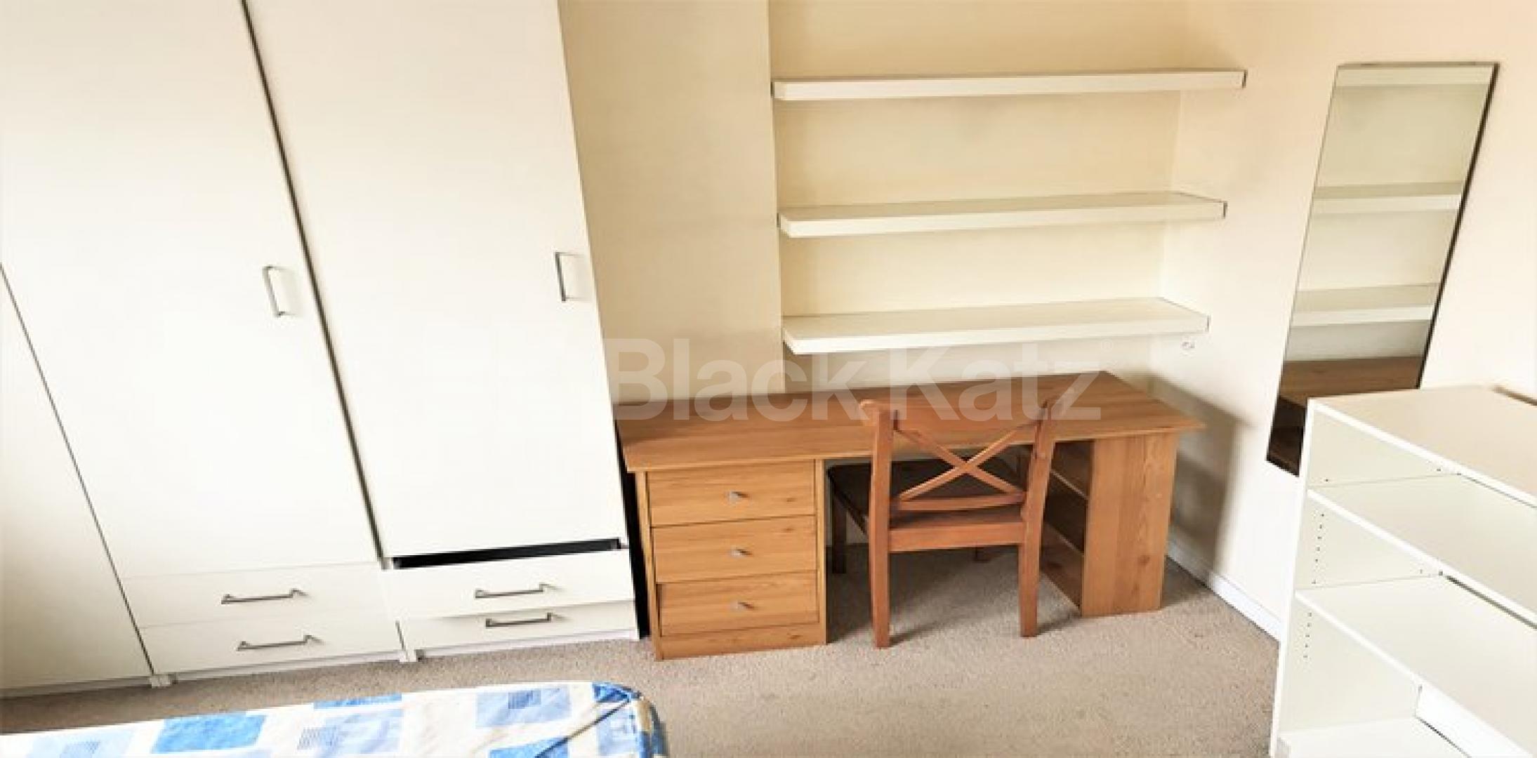 			LET, 2 Bedroom, 1 bath, 1 reception Flat			 The Grampians, Shepherds Bush